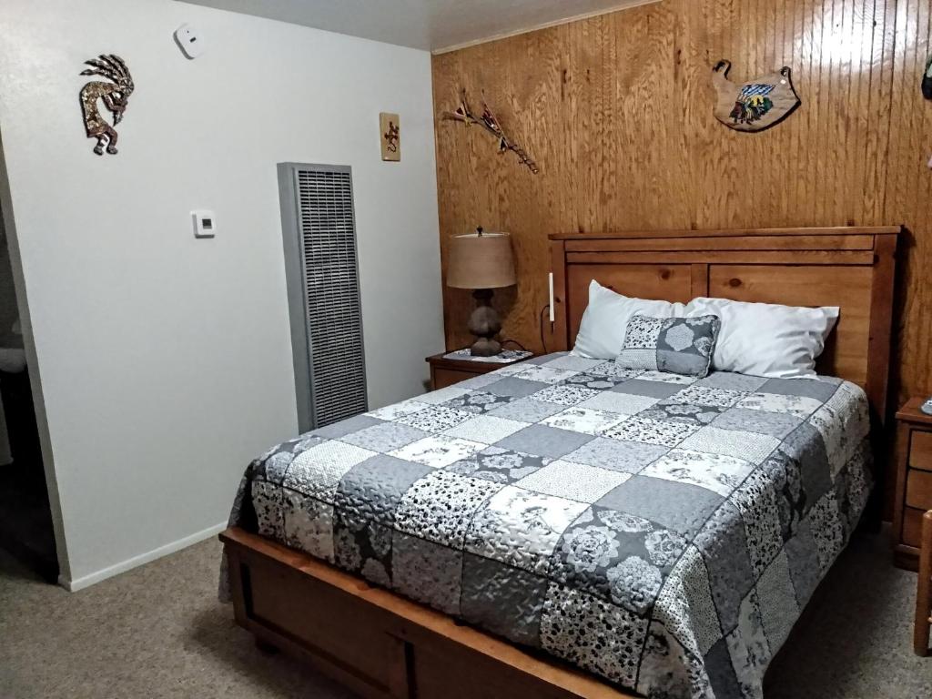 Postel nebo postele na pokoji v ubytování Mokee Motel
