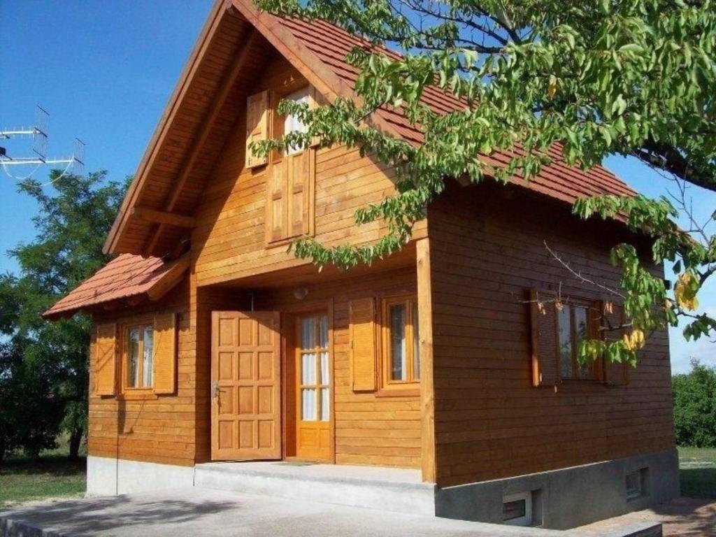 Ferienhaus mit Garten, Terrasse und Gartenpavillon 8164 Balatonfőkajár, Pincesor 7 kép - 1