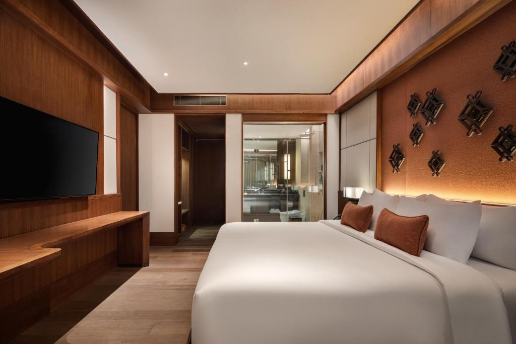 Bali Beach Hotel - 2