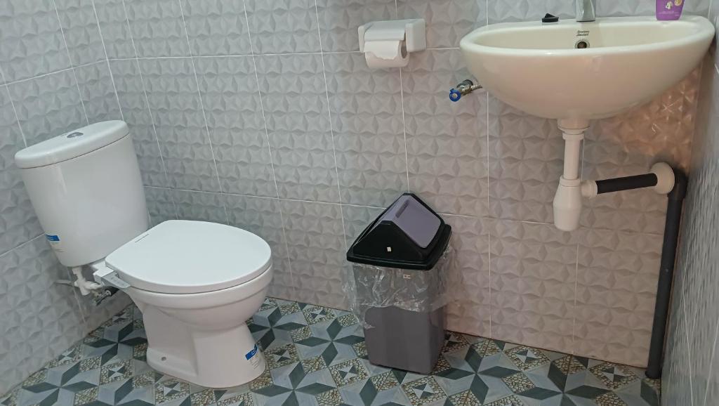 Buda's Homestay Lemukih - 12