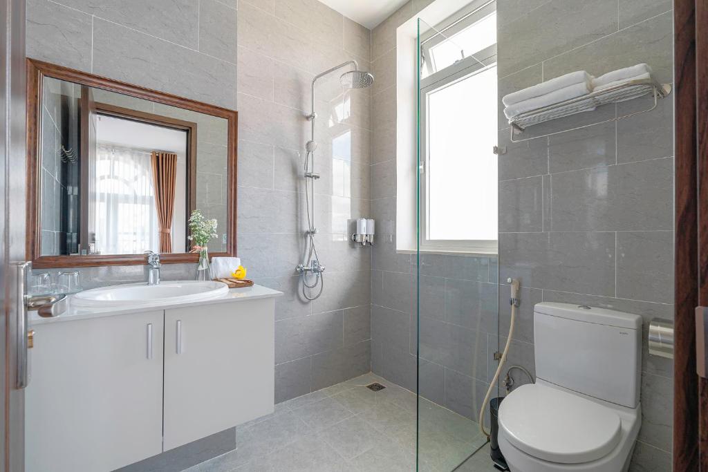 PINE VIEW Hotel Dalat - 10