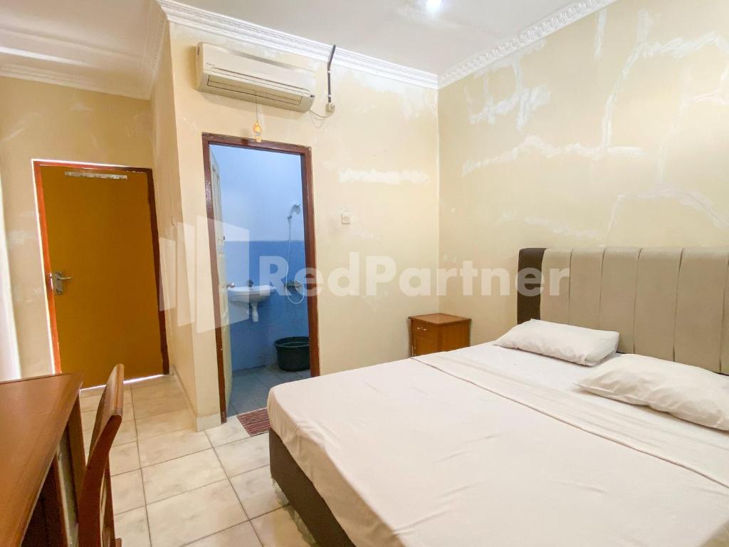 Hotel Kurnia @ Jln Pemuda Blora RedPartner - Chambre Double Supérieure