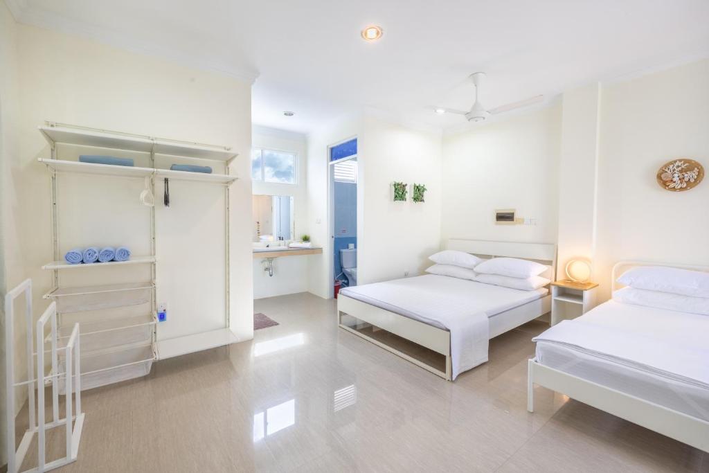 Three Hearts Guesthouse and Villas - 17