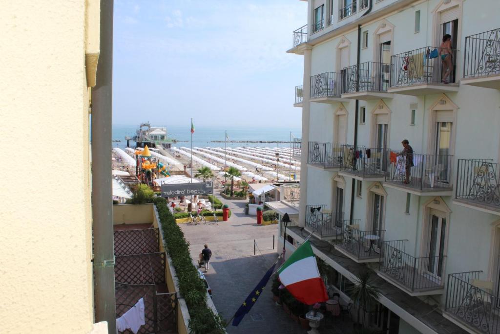 Nespecifikovaný výhled na moře nebo výhled na moře při pohledu z hotelu