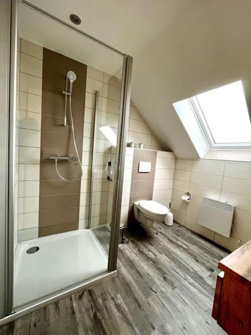 Koupelna v ubytování Ferienhaus Leni Bettwäsche Handtücher inkl