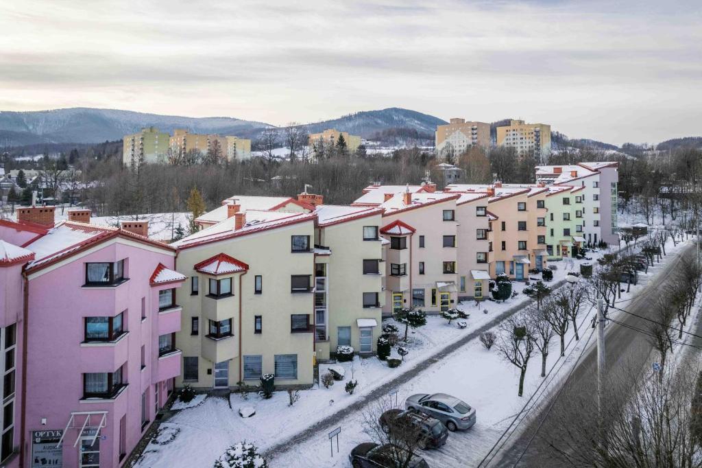 Výhľad na hory alebo výhľad na hory priamo z apartmánu