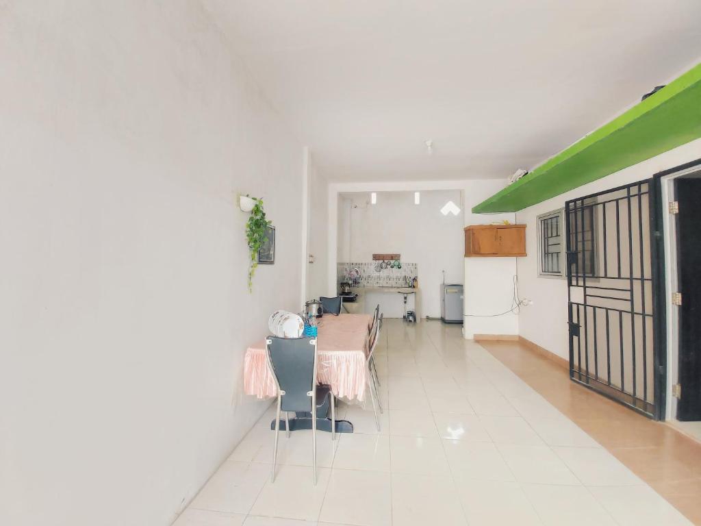 Rumah Lavender near OPI Mall Jakabaring - Three-Bedroom House