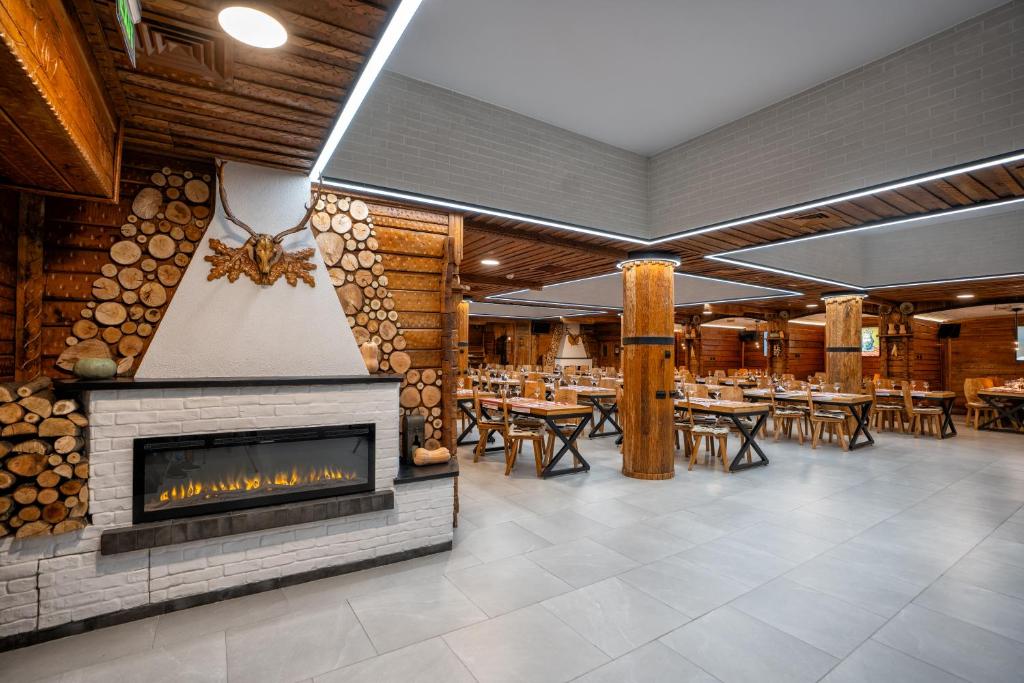 Restaurace v ubytování Complex Turistic Casa Romaneasca