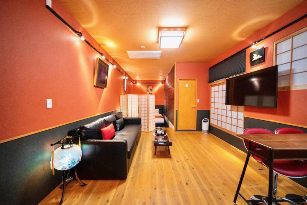 TV at/o entertainment center sa ゼロイン祇園三条