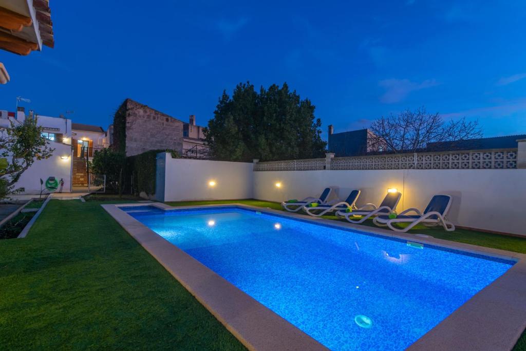 The swimming pool at or close to Can Serra -Santa Margalida-