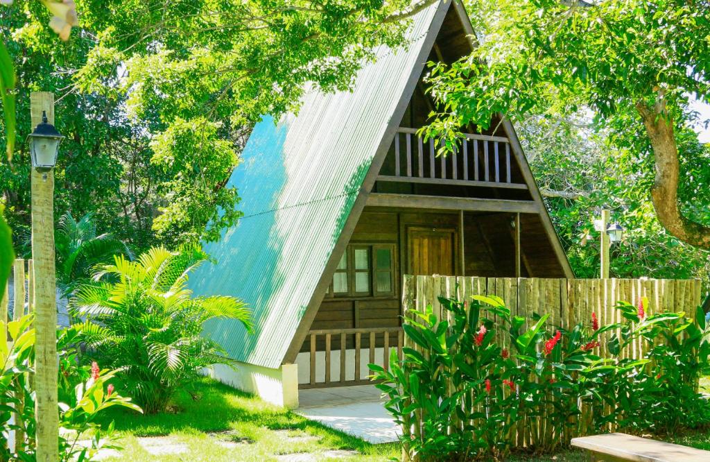 Um jardim em Pousada Ecologica Bangalo de Praia