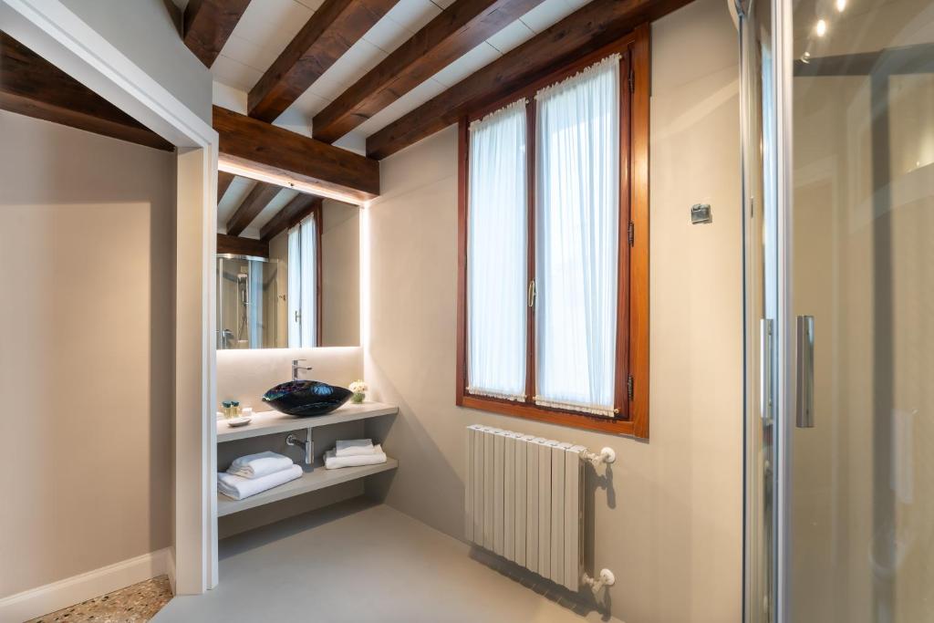 San Vio Palace Luxury Apartments - 16