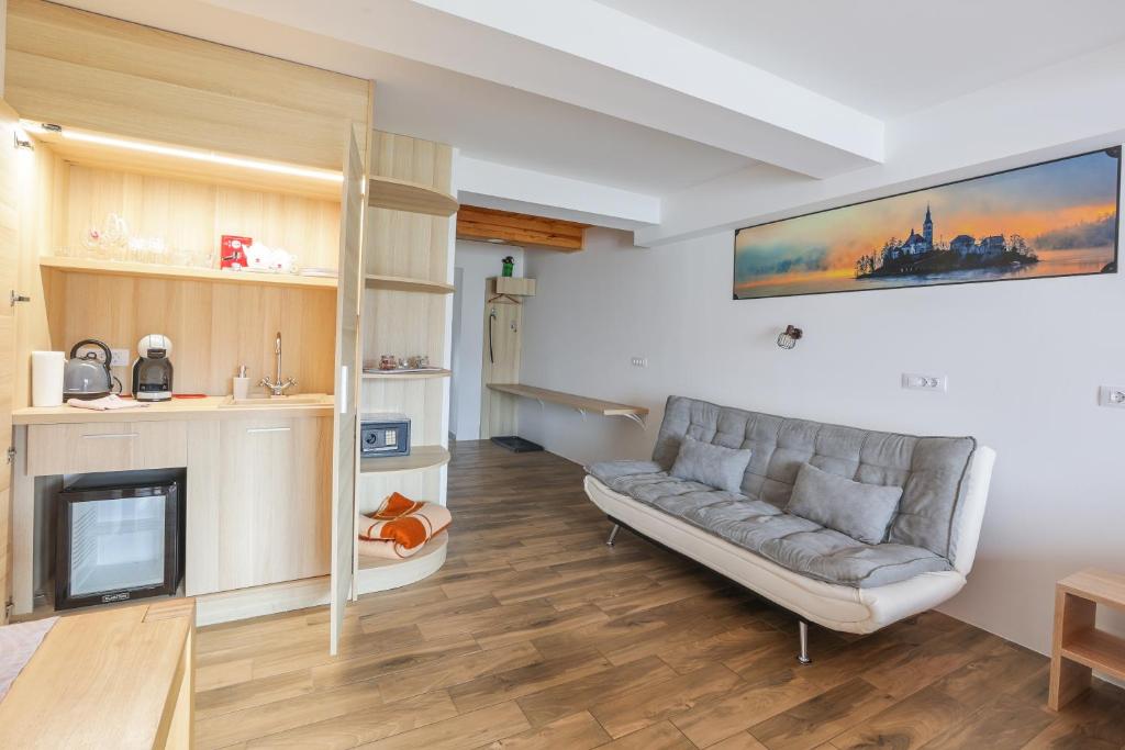Kuchyň nebo kuchyňský kout v ubytování Jazz Bled B&B