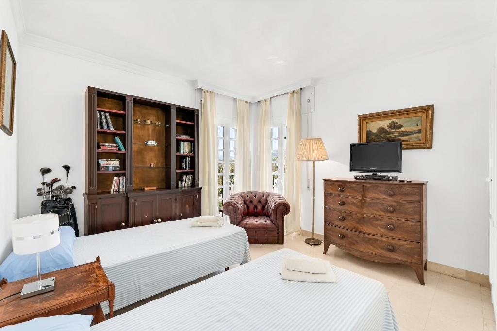 TV a/nebo společenská místnost v ubytování Spacy stylish Aloha townhouse