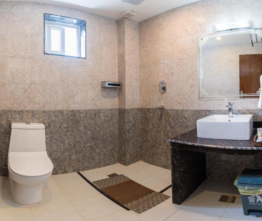 Pokhara Alpine and Springs - Chambre Familiale De Luxe