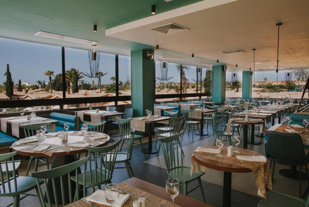 Restaurace v ubytování Maspalomas Resort by Dunas