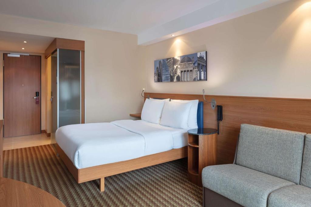 Hampton by Hilton Berlin City West - Resim 25