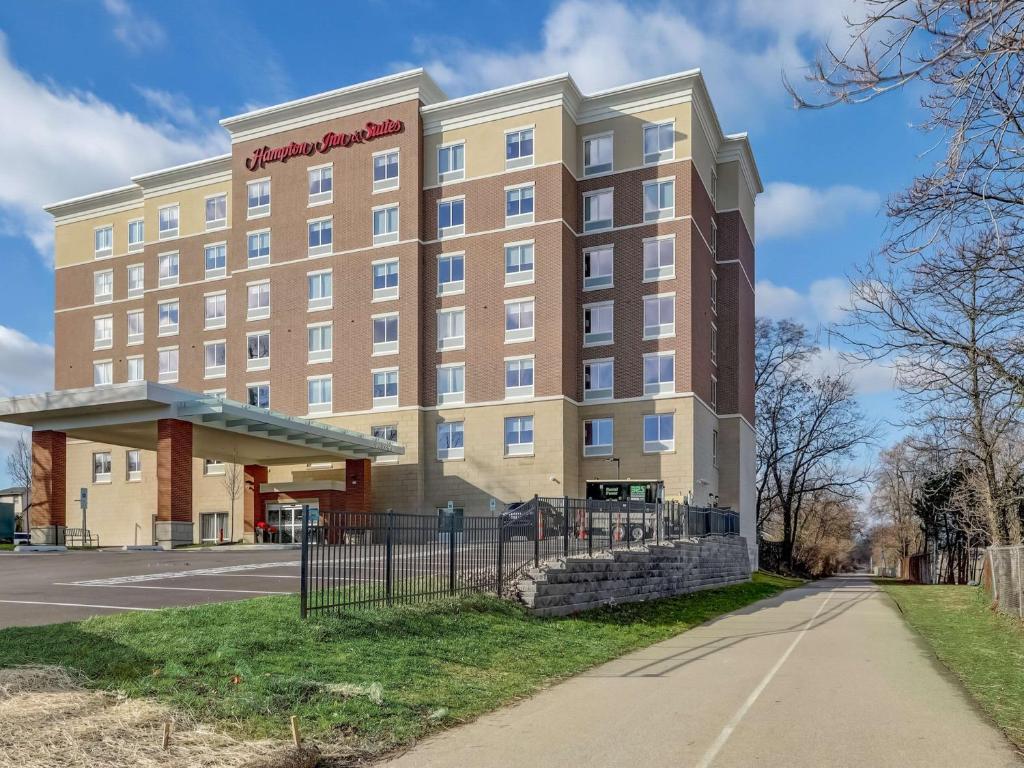 a rendering of the hampton inn suites durham at Hampton Inn & Suites Cincinnati Midtown Rookwood in Cincinnati