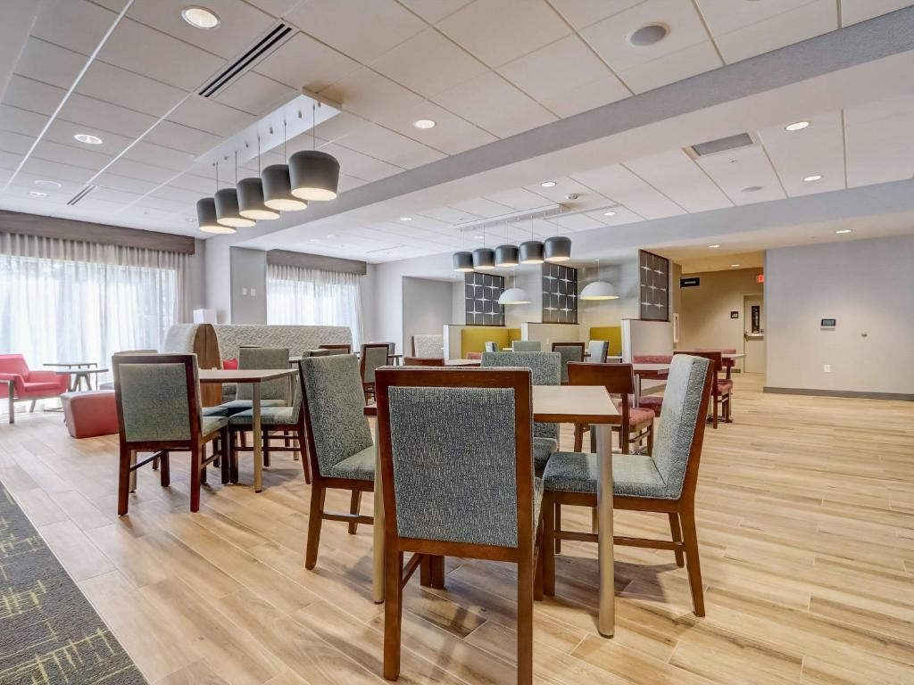 Hampton Inn & Suites Cincinnati Midtown Rookwood photo