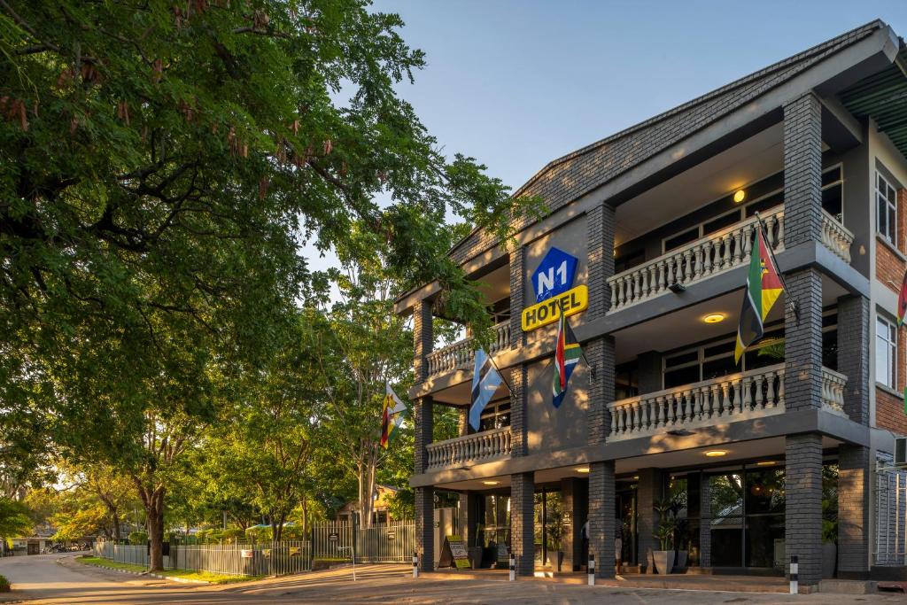 N1 Hotel & Campsite Victoria Falls - Hizvo