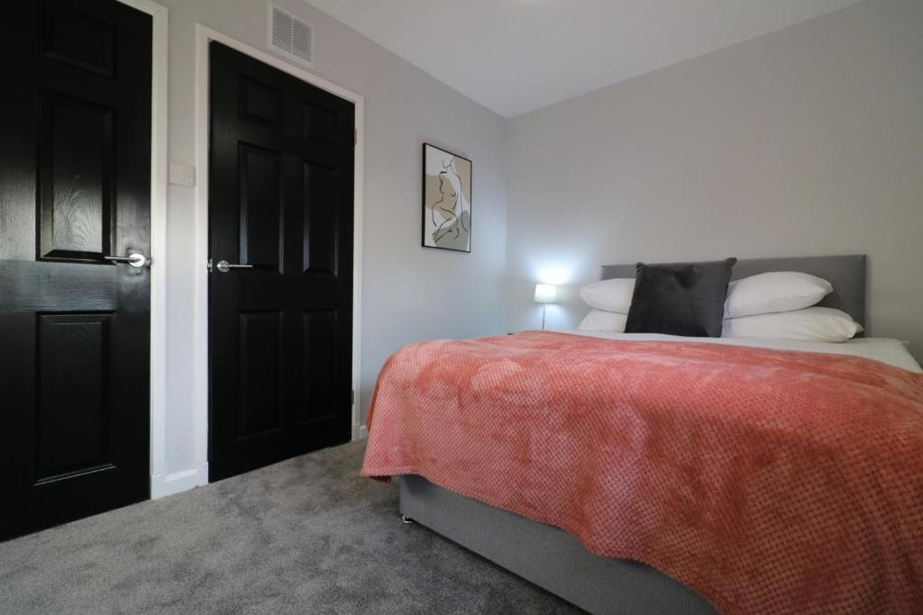 Signature Sunnyside House, Holytown (updated prices 2024)