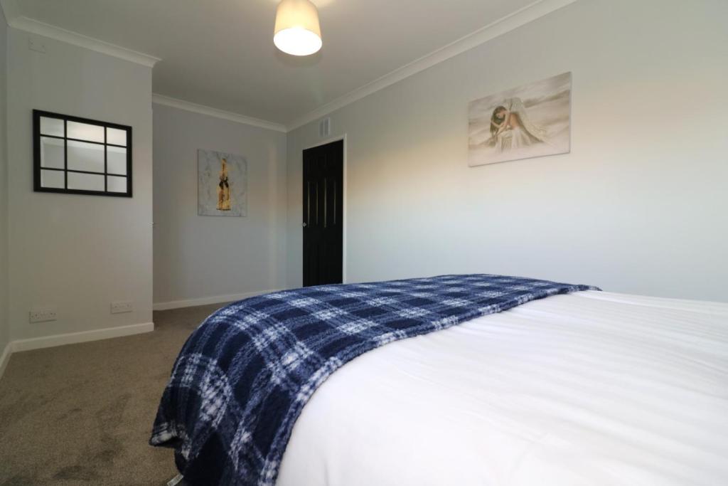 Signature Sunnyside House, Holytown Updated 2024 Prices