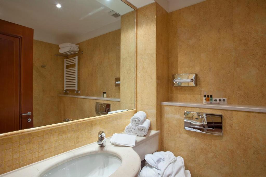 Holiday Inn Cagliari by IHG