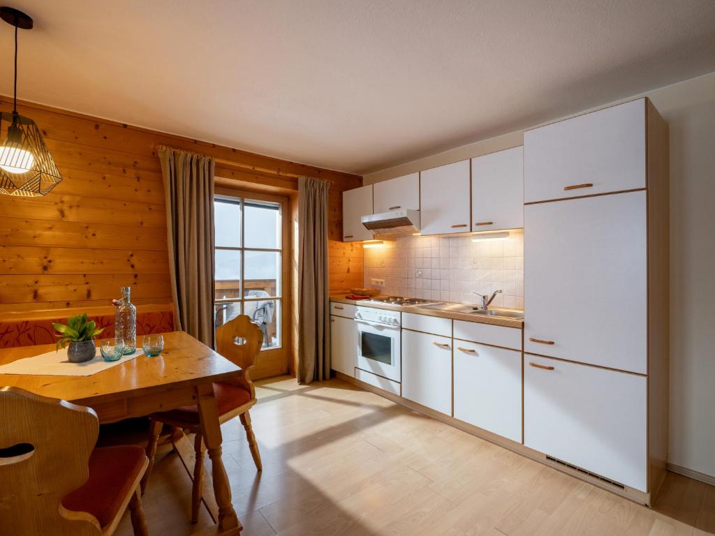 Kuchyňa alebo kuchynka v ubytovaní Haus Hofbichl