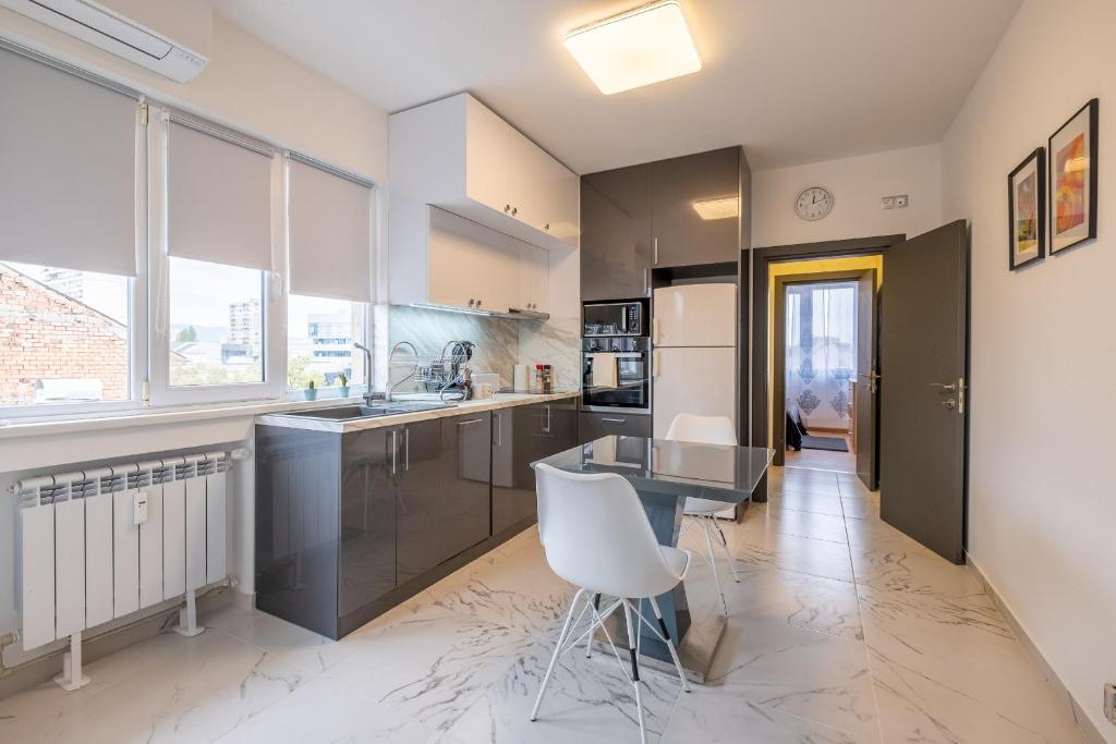Cute 1BR near NDK / Mountain View / 300Mbps