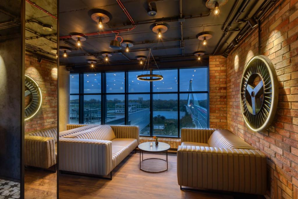 Posezení v ubytování Barceló Warsaw Powiśle