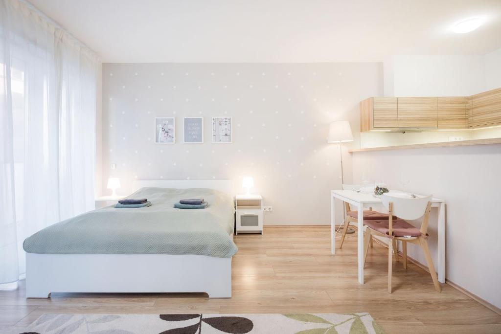 The Chic Crib with Balcony 1132 Budapest, 4a Csanády utca kép - 1