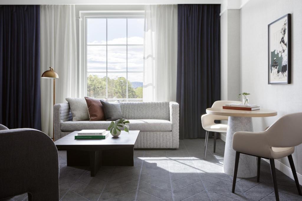Kimpton - The Forum Hotel by IHG photo