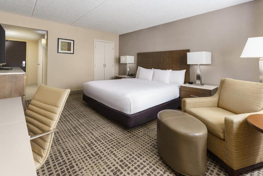 DoubleTree by Hilton Orlando Airport Hotel - 