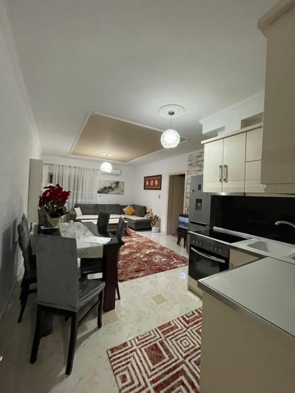 Shaholli Apartment - Image 4