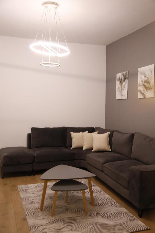 Albi Apartment Tirana - Image 7