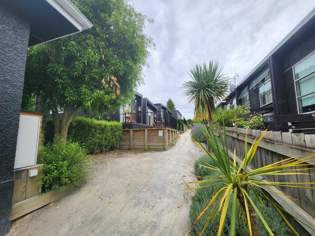 Pinewood Queenstown - Resim 12