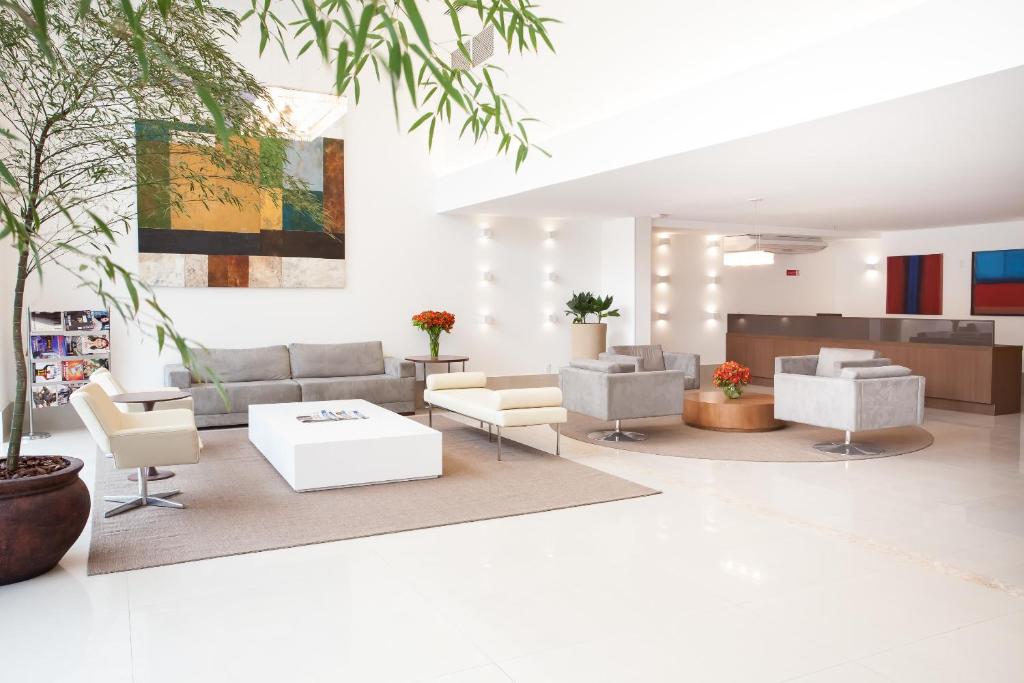  Ramada Hotel & Suites Campos Pelinca