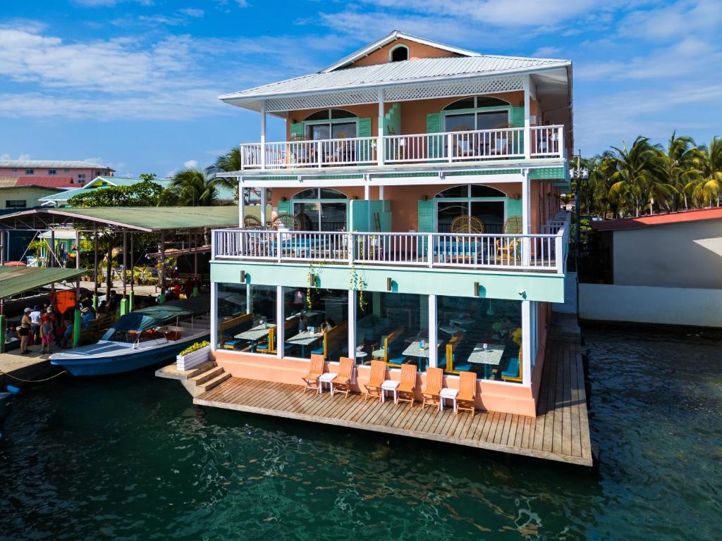Vista de un río cerca de este hotel