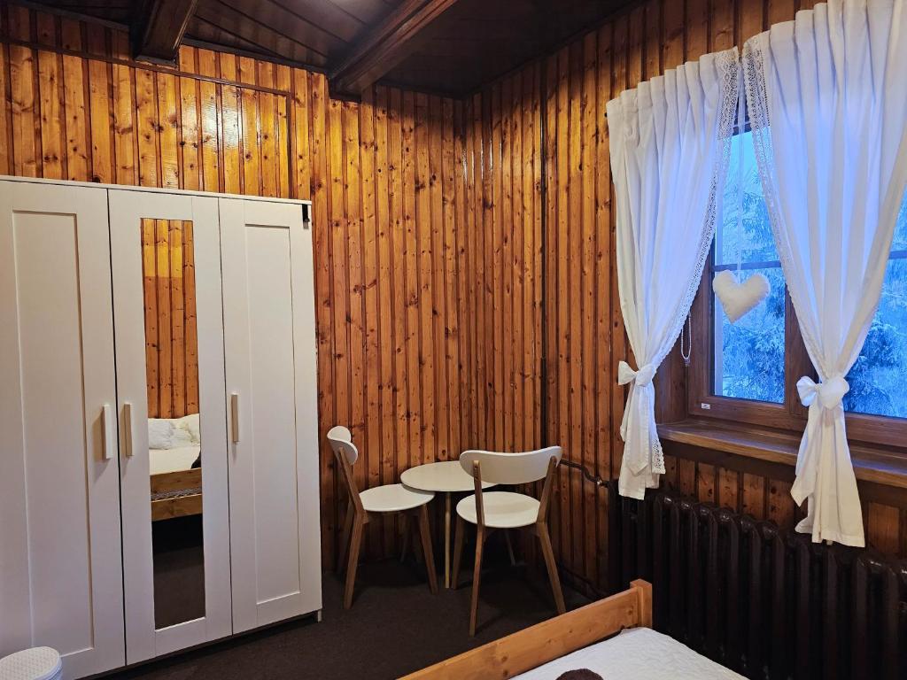 Fotografie z fotogalerie ubytování SCHRONISKO GOŚCINIEC RÓWNICA v destinaci Ustroň