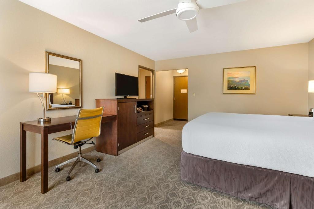 Best Western Plus Monterey Inn photo