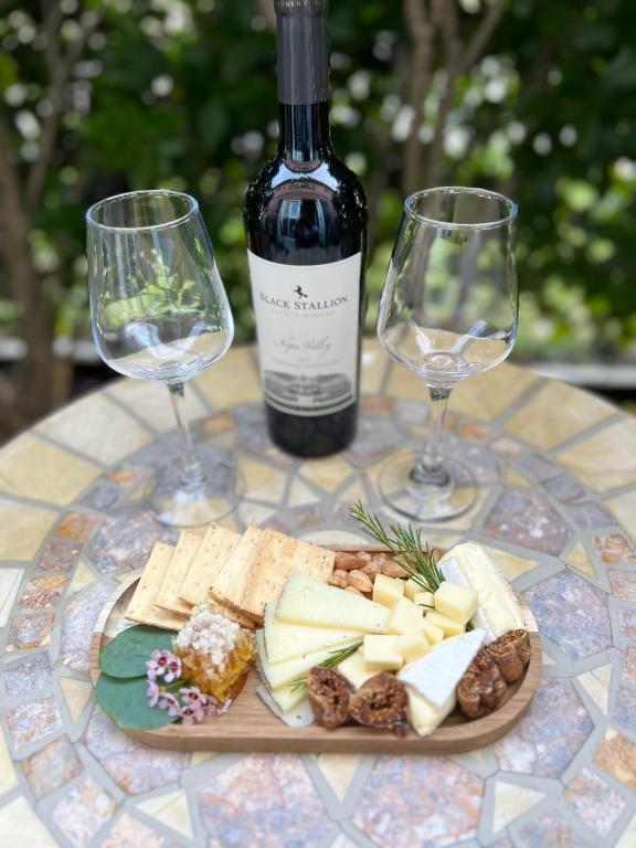 Bel Abri Napa Valley Inn photo