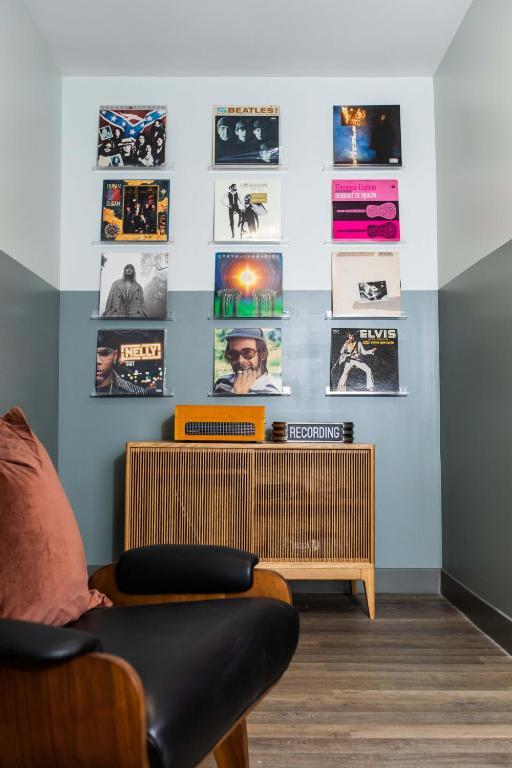 voco The Darwin - Atlanta Midtown by IHG photo