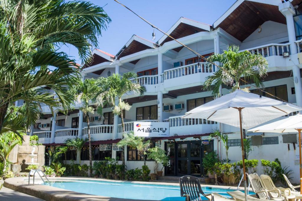 Bazén v ubytování Boracay Peninsula nebo v jeho okolí