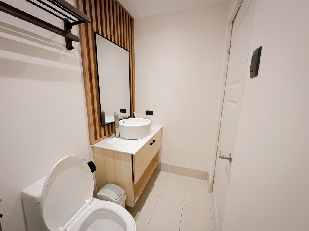 Koupelna v ubytování LEUX Hotel Alona Panglao