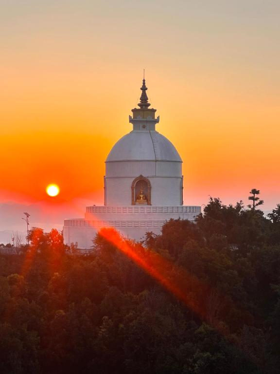 Alba o tramonto visti dall'interno dell'hotel o dai dintorni