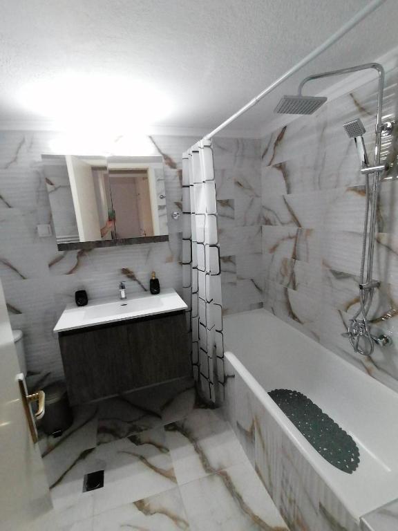 DZ Apartment AXD - 2