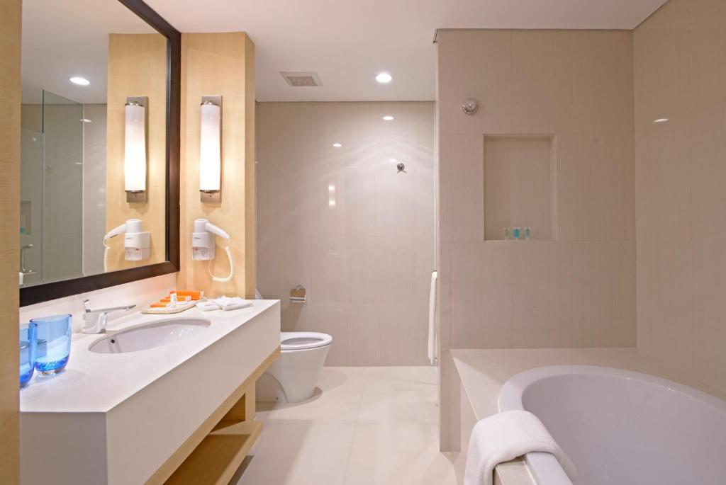 Surya Hotel & Cottages Prigen - Набор
