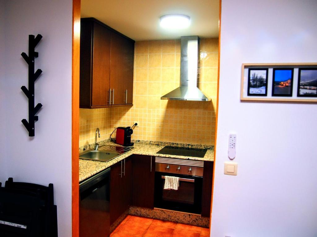 A kitchen or kitchenette at Las Colmenillas 1