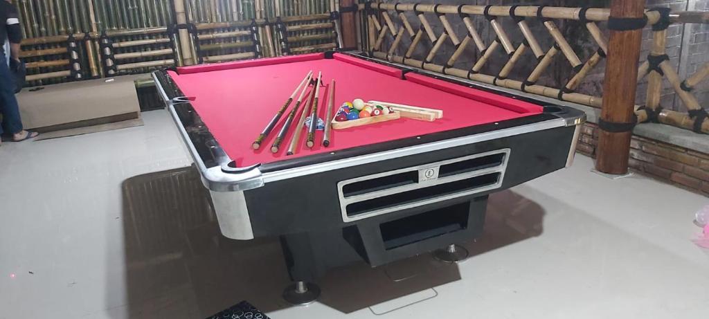 Billard dans l'établissement Villa Kaki Bukit Ciwidey