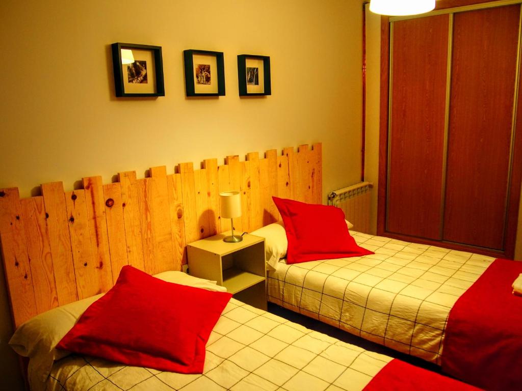 A bed or beds in a room at Las Colmenillas 1